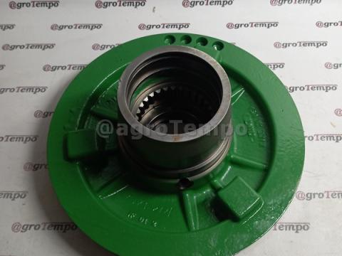 R545118 John Deere Féltárcsa, ventilátorhajtás