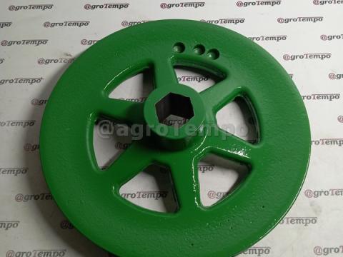 HXE22628 John Deere Vágóasztal meghajtó szíjtárcsa HXE22628 John Deere Vágóasztal meghajtó szíjtárcsa