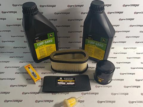 AUC17088 John Deere Karbantartó készlet