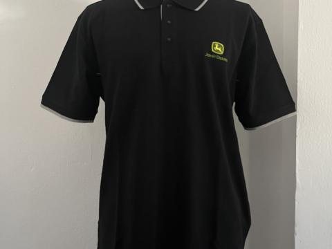 MCL202202016 John Deere Galléros póló - fekete XL