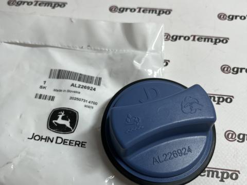 AL226924 John Deere AdBlue tanksapka