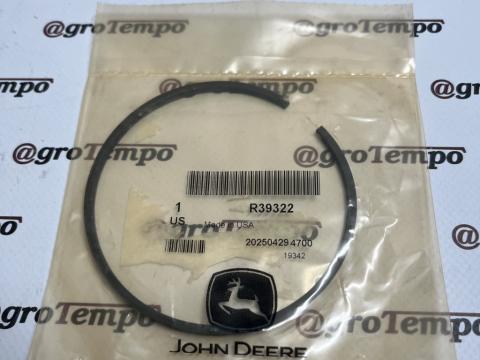 R39322 John Deere Váltó tengelykapcsoló tömítőgyűrű R39322 John Deere Váltó tengelykapcsoló tömítőgyűrű