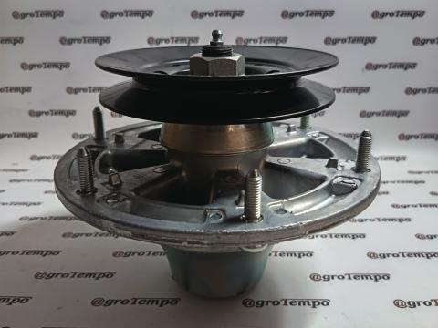 AM144424 John Deere Nagy kapacitású fűnyíróasztal tengely, 54 hüvelyk