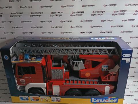 02771 BRUDER Teherautó - MAN tűzoltólétrával, szirénával - Bruder 2771