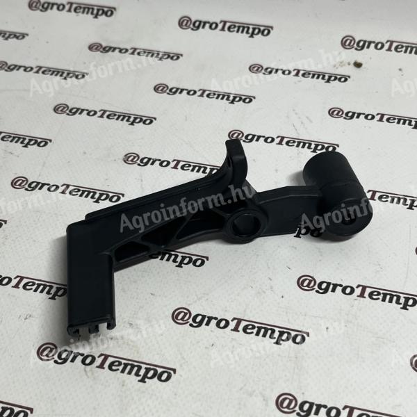 R256413 John Deere Bal oldali ajtó csengőkarja