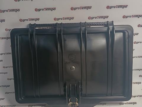 AL238343 John Deere Légszűrő fedél AL238343 John Deere Légszűrő fedél