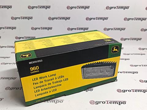 MCXFA1953 John Deere LED munkalámpa, szögletes, 4×3 W, 12–24 V, 720 lm, terítő fényű világítás MCXFA1953 John Deere LED munkalámpa, szögletes, 4×3 W, 12–24 V, 720 lm, terítő fényű világítás
