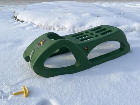 MCR200160000 John Deere Szánkó