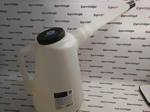 MCXFA1707 John Deere olajbetöltő kanna 5 liter MCXFA1707 John Deere olajbetöltő kanna 5 liter