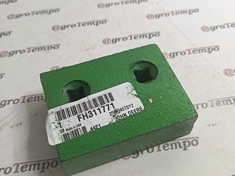 FH311771 John Deere Dugattyúfej vezető FH311771 John Deere Dugattyúfej vezető