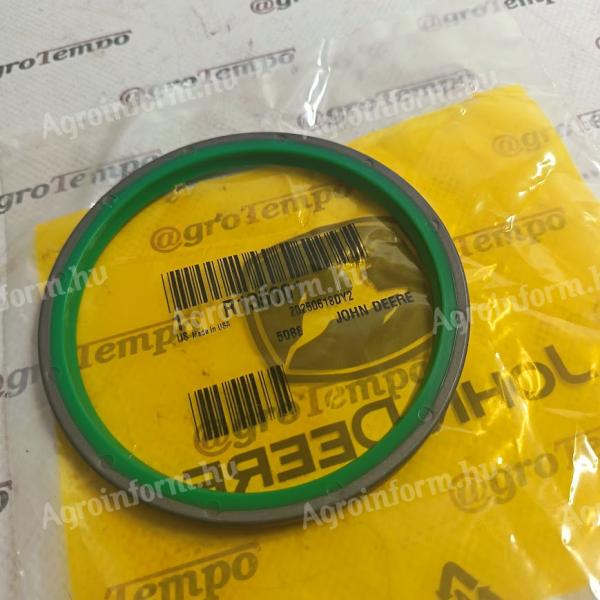 R135001 John Deere Belső olajtömítés