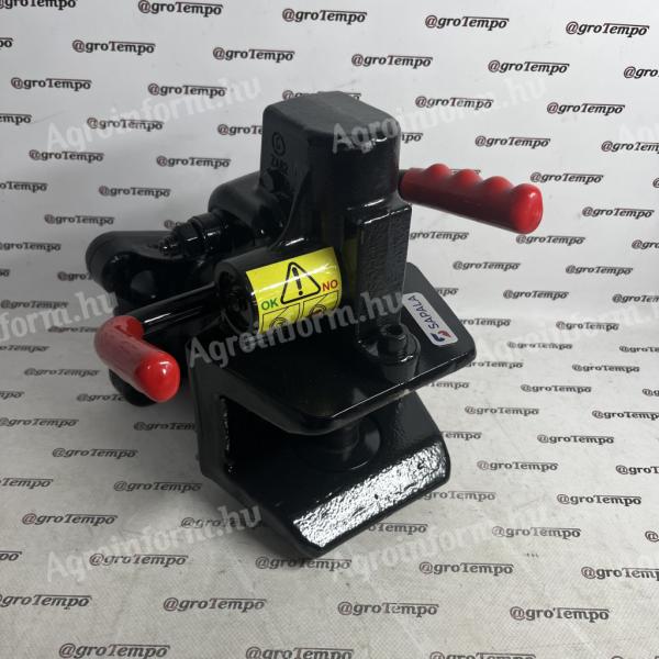 ZAF11_B-d21 SAPALA Vonófej automata 38mm-es csappal Sapala /140x80xd21 - D105kN - S2500 / fekete