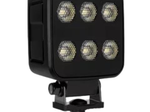 LA10830 KRAMP LED-es munkalámpa, 60 W, 6600 lm, négyszögletes, 12/24 V, fehér, 92x109,5x51,1 mm, Deutsch csatlakozós, széles sugarú, 12 LED-es LA10830 KRAMP LED-es munkalámpa, 60 W, 6600 lm, négyszögletes, 12/24 V, fehér, 92x109,5x51,1 mm, Deutsch csatlakozós, széles sugarú, 12 LED-es
