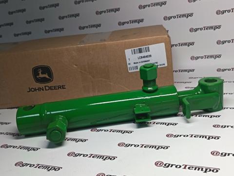 LCB484039 John Deere Henger LCB484039 John Deere Henger
