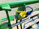 ÚJ homlokrakodó John Deere traktorokhoz. 6110M-6140M és 6110R-6130R modellekhez, joystick, párhuzamos szintezés, 2000 kg teherbírás