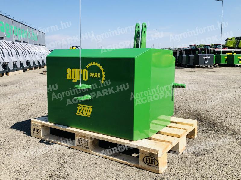 ÚJ 1200 kg-os fronthidraulika tömbsúly, zöld színben. fém külső héj, beton belső, zöld színű, vonórésszel, AGROPARK felirattal