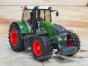 ÚJ Fendt 936 Vario játéktraktor. valósághű funkciók, strapabíró kialakítás ABS műanyagból, 3 éves kortól ajánlott, 1:16 méretarány