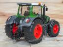 ÚJ Fendt 936 Vario játéktraktor. valósághű funkciók, strapabíró kialakítás ABS műanyagból, 3 éves kortól ajánlott, 1:16 méretarány