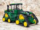 ÚJ John Deere 9620RX hevederes Bruder játéktraktor. valósághű funkciók, strapabíró kialakítás, ABS műanyagból, 4 éves kortól ajánlott,1:16 méretarány, original Bruder