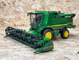 ÚJ John Deere T670i Bruder játékkombájn. valósághű funkciók, strapabíró kialakítás ABS műanyagból, 4 éves kortól ajánlott, 1:16 méretarány