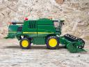 ÚJ John Deere T670i  játékkombájn. valósághű funkciók, strapabíró kialakítás ABS műanyagból, 4 éves kortól ajánlott, 1:16 méretarány