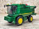 ÚJ John Deere T670i  játékkombájn. valósághű funkciók, strapabíró kialakítás ABS műanyagból, 4 éves kortól ajánlott, 1:16 méretarány