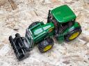 ÚJ John Deere 6920 homlokrakodós Bruder játéktraktor. valósághű funkciók,strapabíró kialakítás ABS műanyagból, 4 éves kortól ajánlott,1:16 méretarány