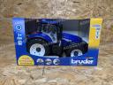 ÚJ New Holland T7.315 Bruder játéktraktor. valósághű funkciók, strapabíró kialakítás ABS műanyagból, 4 éves kortól ajánlott, 1:16 méretarány