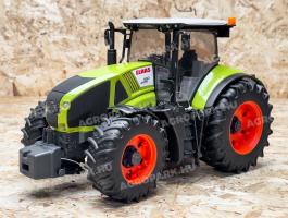 ÚJ Claas Axion 950 Bruder játéktraktor. valósághű funkciók, strapabíró kialakítás ABS műanyagból, 4 éves kortól ajánlott, 1:16 méretarányban