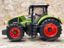 ÚJ Claas Axion 950 Bruder játéktraktor. valósághű funkciók, strapabíró kialakítás ABS műanyagból, 4 éves kortól ajánlott, 1:16 méretarányban