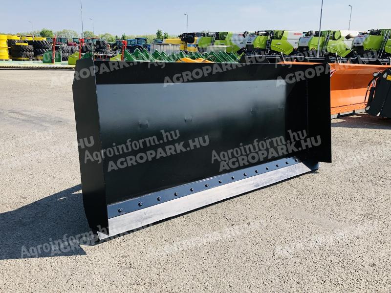 ÚJ gabona tolólap 2500 mm szélességben. Manitou teleszkópos rakodóhoz, 1050 mm magas, 250 mm mély, 260 kg önsúly, erősített kivitel