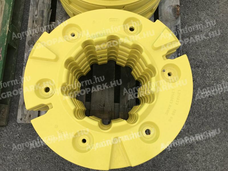 ÚJ 100 kg-os John Deere gyári külső keréksúly. John Deere 6M és 6R traktorokhoz, súlytartóra szerelhető keréksúly, bővíthető kivitel