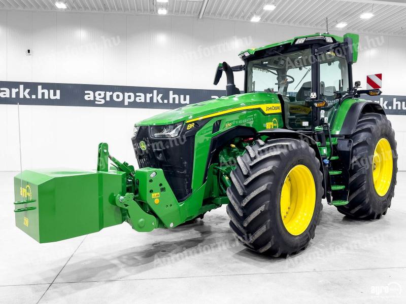 John Deere 8R 370 (1751 üzemórás)