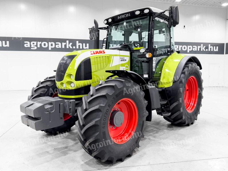 Claas Arion 640 CIS (7199 üzemórás) traktor, Hexashift, JD motoros