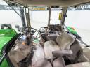 John Deere 6120M (7218 üzemórás) traktor, AutoQuad 24/24-es váltóval és John Deer 623R gyári homlokrakodóval és állítható felnikkel