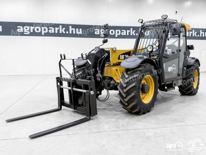 Caterpillar TH407C Agri (9862 üzemórás) 7,3 m emelés, 3700 kg teherbírás, klíma, 150 lit. szivattyú, 126 lóerős CAT motor