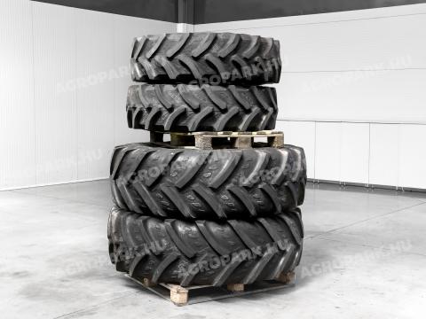 Állítható kerék szett  420/85R28 és 520/85R38 gumizással. John Deere 6 hengeres traktorokhoz, John Deere gyári állítható felnivel Állítható kerék szett  420/85R28 és 520/85R38 gumizással. John Deere 6 hengeres traktorokhoz, John Deere gyári állítható felnivel