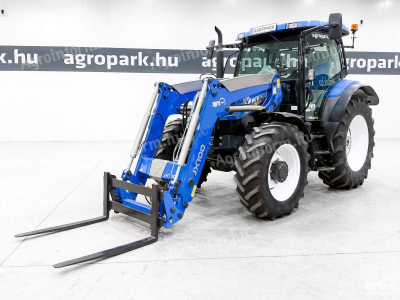 New Holland T6010 Plus (7825 üzemórás) traktor, Powershift, homlokrakodó, rugózott híd, légfék, 4 pár hidr. kör