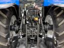 New Holland T6010 Plus (7825 üzemórás) traktor, Powershift, homlokrakodó, rugózott híd, légfék, 4 pár hidr. kör