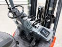 ÚJ HELI 2,5 tonnás Li-ion elektromos targonca 4,7 méteres emeléssel négytámaszú lítium-ionos elektromos targonca, 2500 kg teherbírás, triplex, 4,7 m emelés, 18 km/h