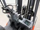 ÚJ HELI 2,5 tonnás Li-ion elektromos targonca 4,7 méteres emeléssel négytámaszú lítium-ionos elektromos targonca, 2500 kg teherbírás, triplex, 4,7 m emelés, 15 km/h