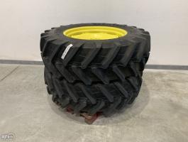ÚJ Állítható hátsó kerék szett 480/70R34 Armour gumizással. John Deere 5M, 5R, 6MC/RC és 6M, 6R modellekhez, 15x34-es állítható hátsó felni, Armour gumiabroncs