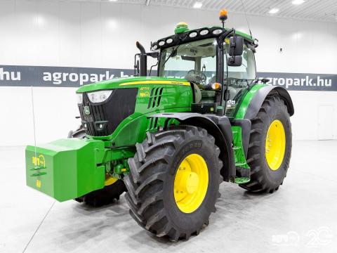 John Deere 6175R (2677 üzemórás) AutoQuad Plus 20/20 50 km/h váltó, rugózott híd, rugózott fülke, SF3000 AutoTrac, légfék, iTEC, prémium világítás John Deere 6175R (2677 üzemórás) AutoQuad Plus 20/20 50 km/h váltó, rugózott híd, rugózott fülke, SF3000 AutoTrac, légfék, iTEC, prémium világítás