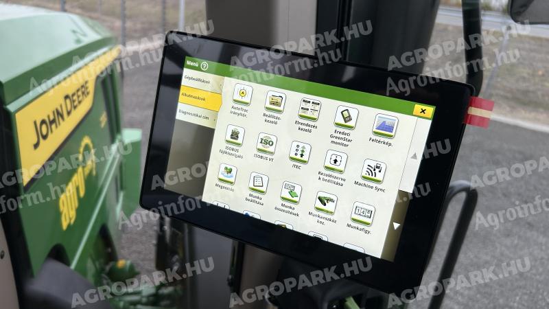 ÚJ John Deere G5 Universal kijelző. 25,7 cm-es érintőképernyős színes monitor AutoTrac automata kormányzás aktivációval