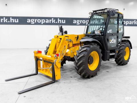 JCB 531-70 (341 üzemórás) 7 méteres emelés, 3.100 kg teherbírás, Joystick, klíma, raklapvilla, Powershift, Q-fit JCB 531-70 (341 üzemórás) 7 méteres emelés, 3.100 kg teherbírás, Joystick, klíma, raklapvilla, Powershift, Q-fit