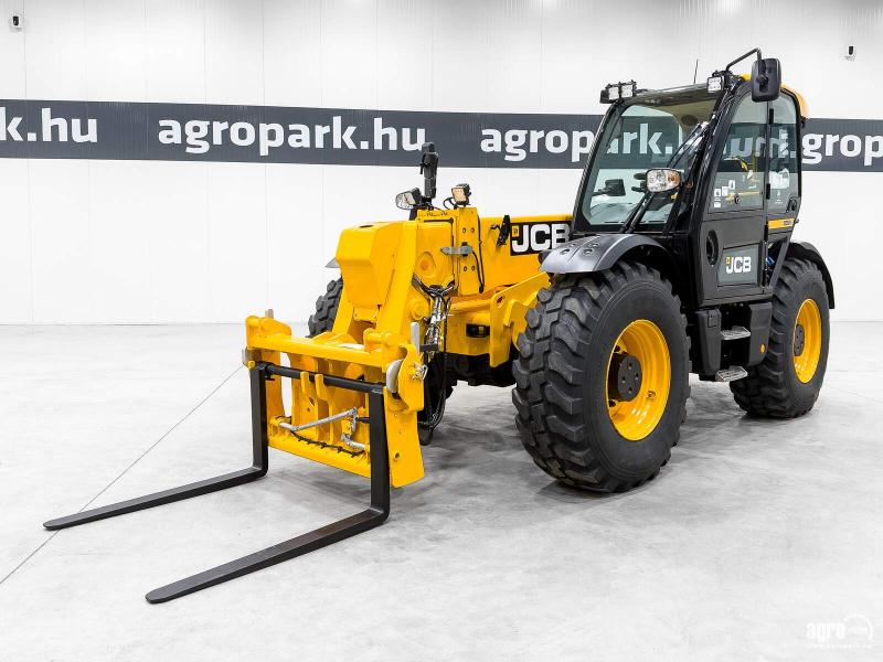 JCB 560-80 Agri Xtra (1850 üzemóra) 7,9 m emelési magasság, 6000 kg teherbírás, DualTech VT, 40 km/h, klímaberendezés, SRS, raklapvilla, központi zsírzás, JCB 560-80 Agri Xtra (1850 üzemóra) 7,9 m emelési magasság, 6000 kg teherbírás, DualTech VT, 40 km/h, klímaberendezés, SRS, raklapvilla, központi zsírzás,