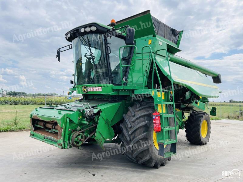 John Deere T660 4WD (3489/5619 üzemórás) 6 ládás, 6,7 m-es 622 R asztal+kocsi, 11000 liter magtartály