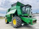 John Deere T660 4WD (3489/5619 üzemórás) 6 ládás, 6,7 m-es 622 R asztal+kocsi, 11000 liter magtartály