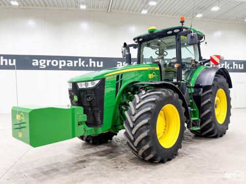 John Deere 8400R (4402 üzemóra) e23 Powershift 50 km/h váltó, rugózott híd, rugózott fülke, SF6000 AutoTrac, légfék, 5 pár hidraulikakör John Deere 8400R (4402 üzemóra) e23 Powershift 50 km/h váltó, rugózott híd, rugózott fülke, SF6000 AutoTrac, légfék, 5 pár hidraulikakör
