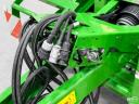 ÚJ John Deere V451M körbálázó, 90 - 165 cm bálaátmérő, váltózó kamrás, hálós kötözés, MaxiCut HC Premium 13 késsel, BaleTrak Plus monitor
